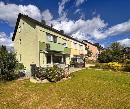 Gepflegte Doppelhaushälfte mit viel Platz in ruhiger Wohnlage in Eckental-Forth