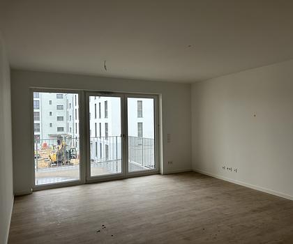 Geräumige 3-Zimmer Wohnung mit großem Balkon und nahezu freiem Blick