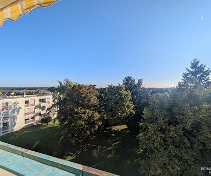 Attraktive, renovierte 3-Zimmer-Wohnung
mit Balkon und Weitblick