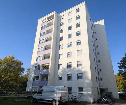 Attraktive, renovierte 3-Zimmer-Wohnung
mit Balkon und Weitblick